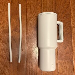 Simple Modern 40oz Trek Tumbler